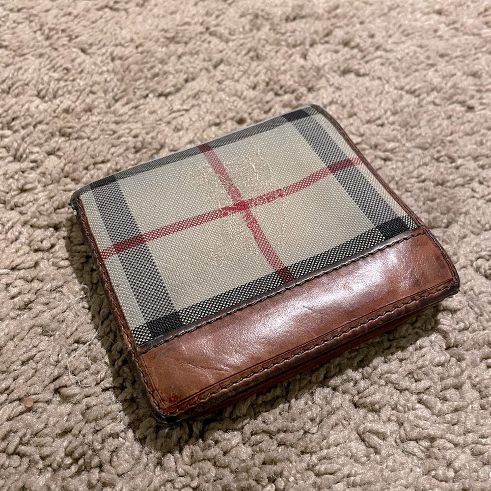 100% Authentic Burberry Wallet